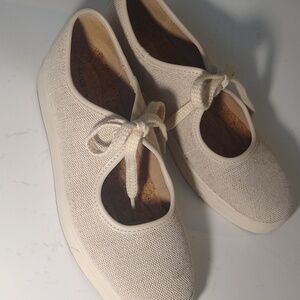 Lucky Brand 7M Oatmeal Canvas Sneakers